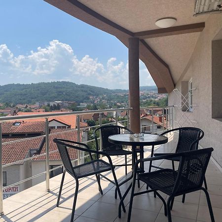 Apartmani Vrla Vladičin Han Eksteriør billede